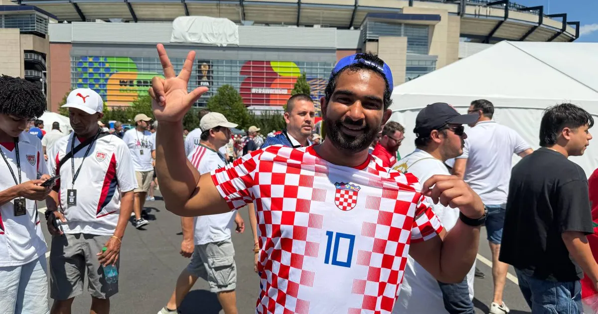 Ovo nikad niste videli: Amer u dresu Hrvatske podigao tri prsta, obožava Modrića i Đokovića