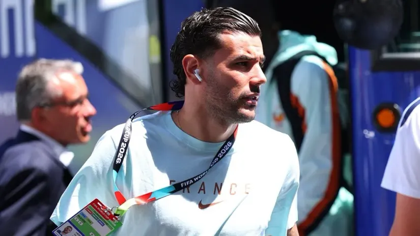 Tresu se Apenini: Teo Ernandez se ponudio Juventusu, ali ne može da dobije više od 7.000.000 evra