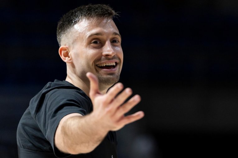 ZVANIČNO: Potpisao Aleksa Avramović - Srbi će biti oduševljeni!