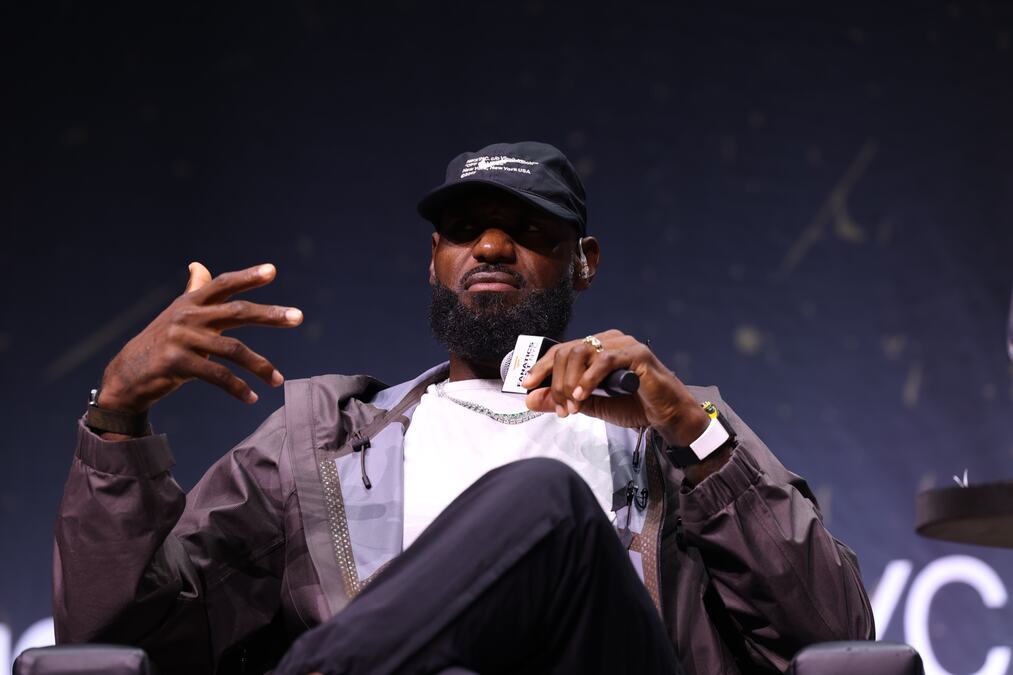 AMERIKA ZANEMELA ZBOG CENA! Za jednu kartu traže HILJADE DOLARA Lebronov debi napravio haos kakav se ne pamti!