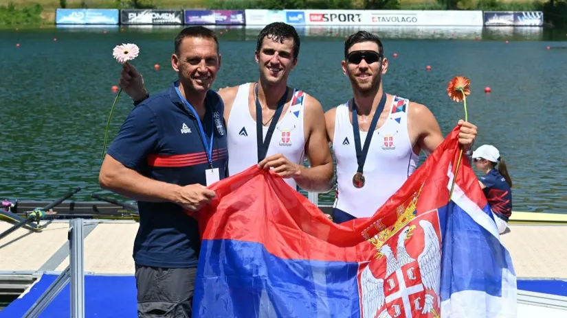 Srbija ima prvake Evrope! Mačković i Pimenov veslali do zlata