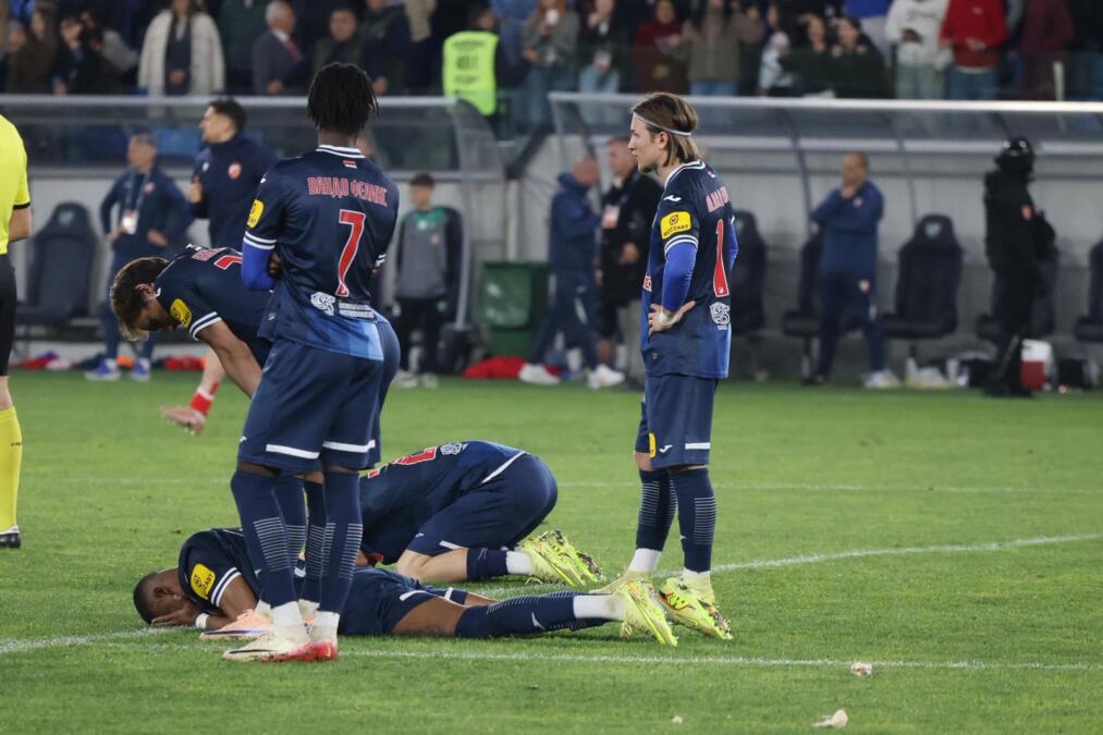 PENAL ZAVRŠNICA ZA INFARKT: Pogledajte kako je Crvena zvezda sa bele tačke stigla do trofeja u kupu! Neverovatna nonšalancija Merija odvela Vojvodinu u suze