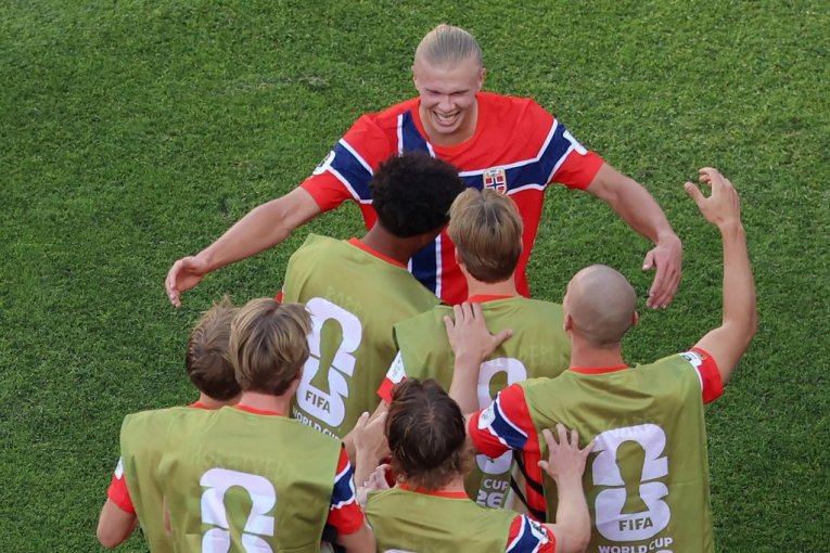 LUDILO NA MUNDIJALU! Brutalno prvo poluvreme - ŠTA URADI ERLING HALAND (VIDEO)