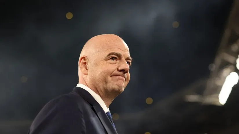 Počelo je iznošenje prljavog veša: UEFA platila Infantinovoj ljubavnici za ćutanje