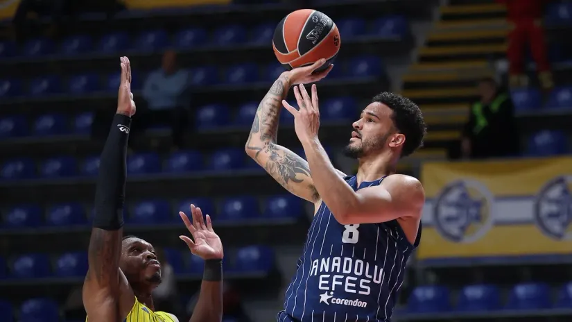 Asvel trlja ruke: Vajler Beb napustio Efes