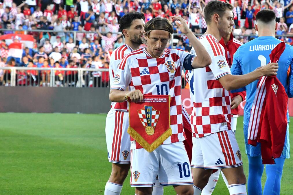 "U TEŠKIM VREMENIMA, ŽELIM DA BUDEM TU!" Modrić posle DEBAKLA HRVATSKE progovorio o odlasku iz reprezentacije!