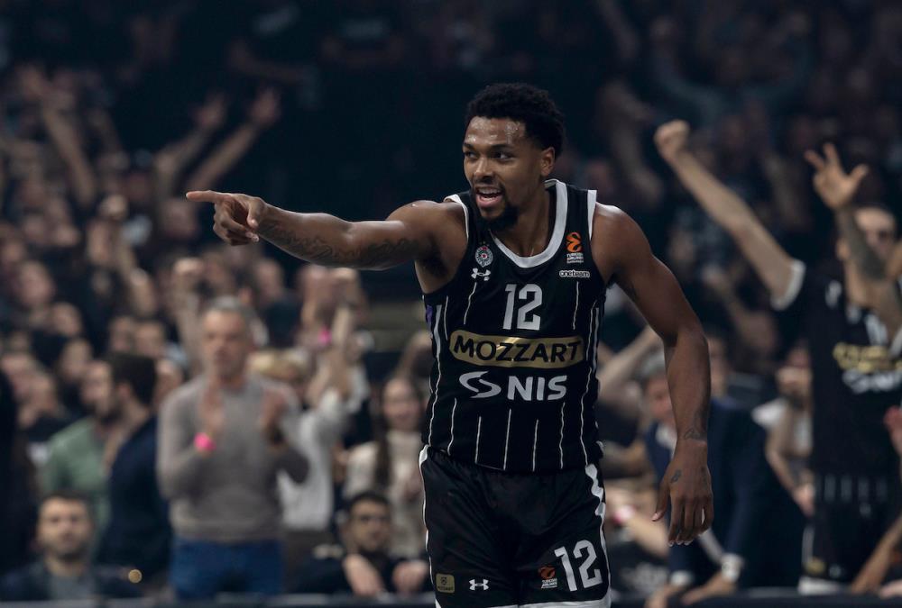 STERLING BRAUN NAPUSTIO PARTIZAN! Oglasili se crno-beli...