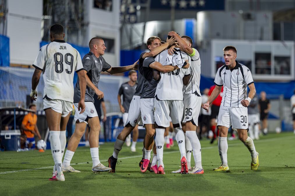 PARTIZAN NA OVAJ NAČIN ŽELI DA SE NAVIJAČIMA ZAHVALI NA SVEMU! Crno-beli ovim gestom žele da se oduže za podršku!