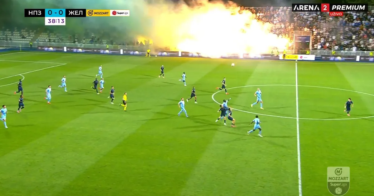 Adem Ljajić "zapalio" Novi Pazar! Superliga ovo ne pamti, bakljada oko celog stadiona kad je ušao na teren!