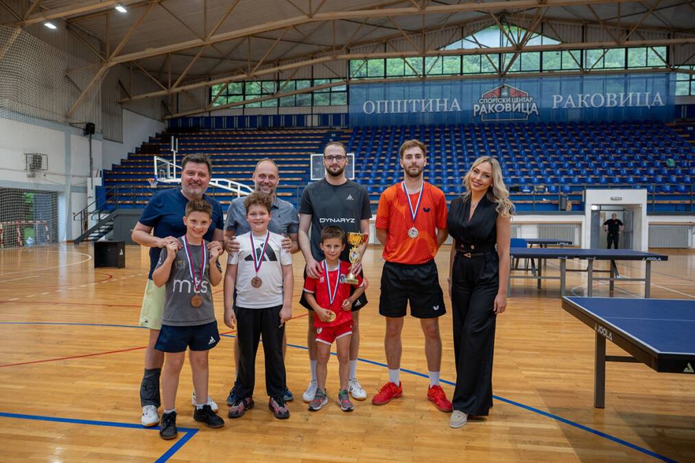 Humanost za svaki poen: Fondacija Mozzart i STK Partizan ujedinili stonotenisere za KBC Zemun