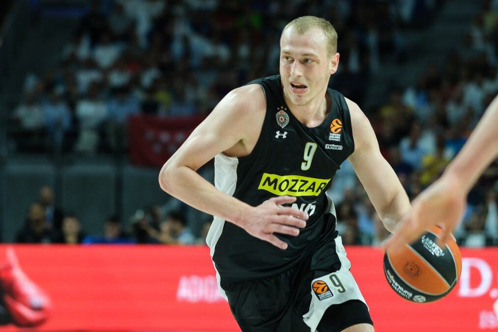 PREOKRET - NIŠTA OD POVRATKA U PARTIZAN? Turci se ozbiljno umešali u trku za srpskog centra, stigla MILIONSKA ponuda!