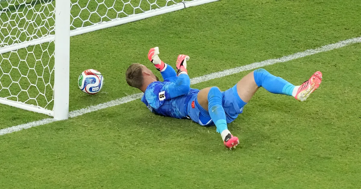 Ovo nikada niste videli, golman Holandije postigao auto-gol u penal seriji i izbacio svoju reprezentaciju