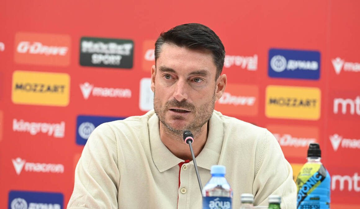 Uživo, Albert Rijera se obraća: Trener Crvene zvezde najavljuje derbi