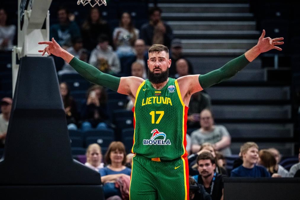 EVROLIGAŠKA BOMBA! Valančijunas stiže u Evropu - napušta Denver!
