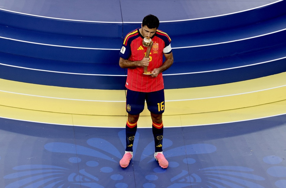 Puče transfer bomba Barselona dovodi osvajača "Zlatne lopte"!