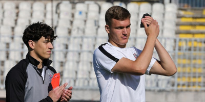 Trobojka na ramenu - Srbin predstavljen u engleskom velikanu (FOTO)