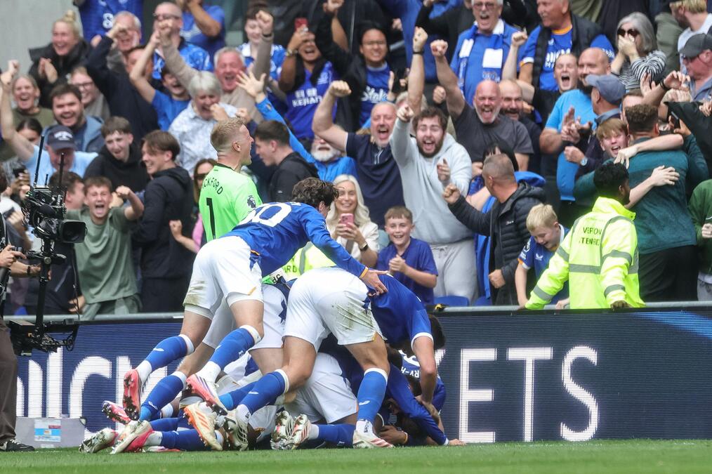 MEČ VIKENDA - DRAMA, GOL ZA "PUŠKAŠA" I ŠOK ZA JUNAJTED: Everton u poslednjem minutu ukrao pobedu velikanu iz Mančestera (VIDEO)