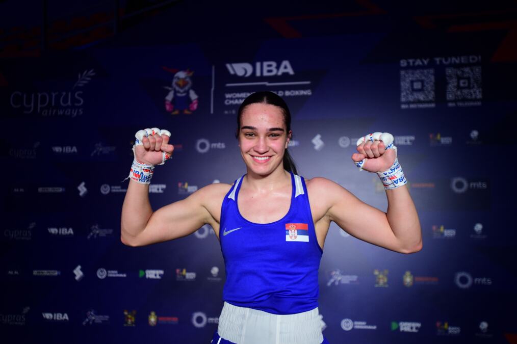 KREĆU U BORBU ZA MEDALJU: Srpske bokserke Sara Ćirković i Milena Matović u četvrtfinalu Evropskog prvenstva u Sofiji