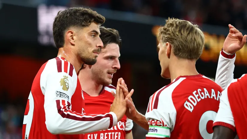 Nevilova zapažanja: Arsenal bi trebalo da osvoji ligu ubedljivo! Siti i Liverpul mu nisu ni blizu