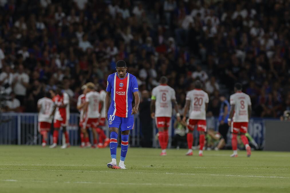 ŠTA SE DEŠAVA SA ŠAMPIONOM EVROPE?! Šamar usred Pariza, a posle tri kola i dalje ne znaju za pobedu!