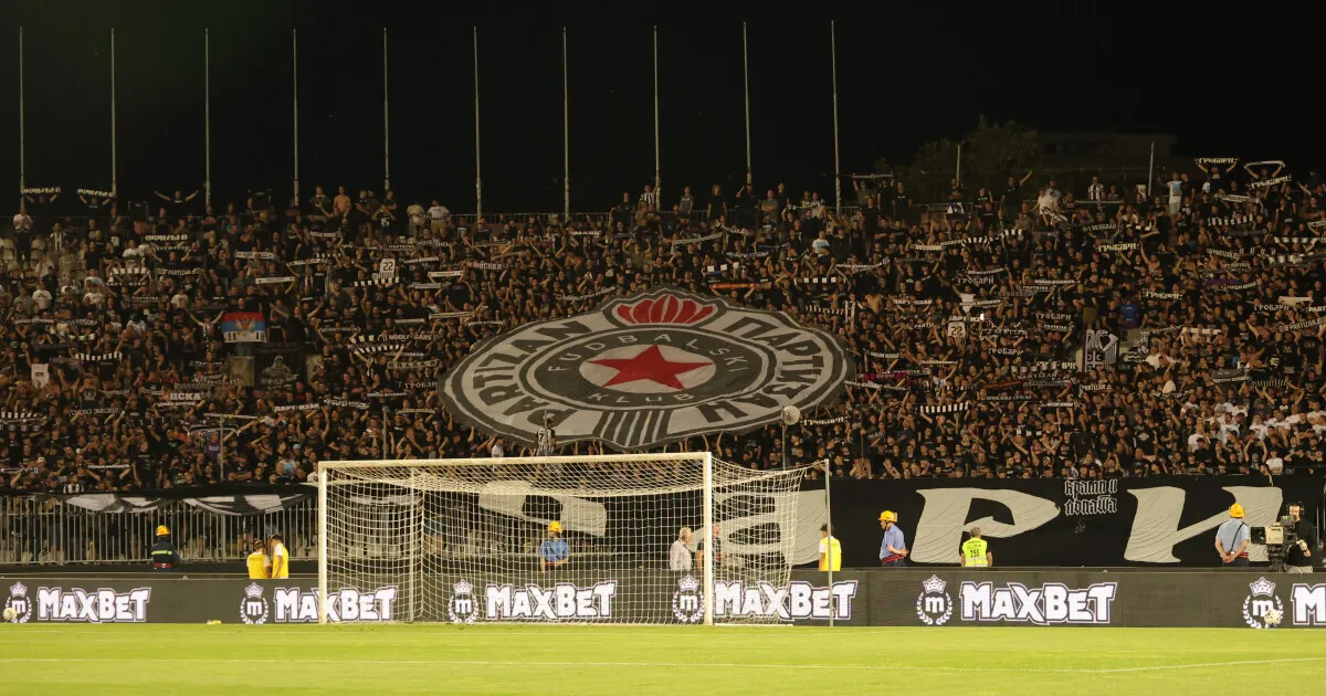 Partizan ponovo apelovao na navijače: Nedogovorni pojedinci štete timu, klubu podršci koja je vetar u leđa