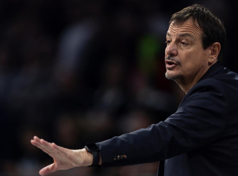 ATAMAN NAPRAVIO SKANDAL I SPREMIO SEBI OTKAZ?! Grčki trener napustio ekipu posle utakmice i izazvao potres u evropskoj košarci!