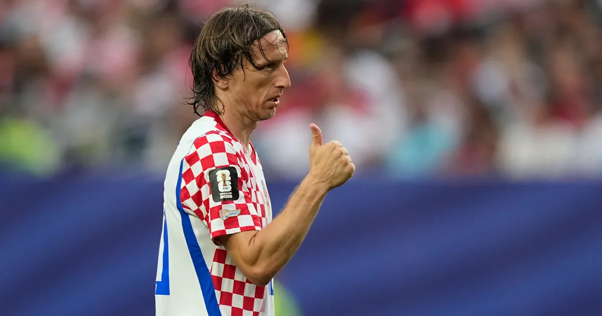 Luka Modrić izašao iz automobila, onda je usledio "haos": Hrvat nije mogao da dođe do hotela zbog njih