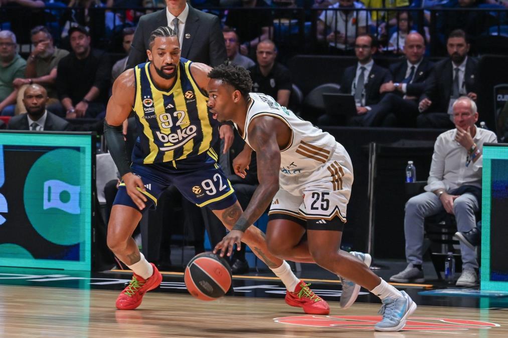 DVA IGRAČA NAPUSTILA FENER: Imali su bitne uloge u velikanu iz Istanbula