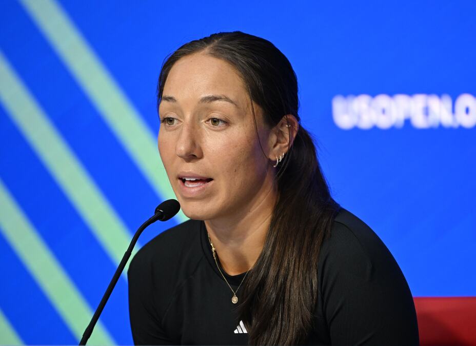 PEGULA OSULA PALJBU PO INFLUENSERIMA - POTKAČILA I US OPEN: Dok mi igramo, oni se slikaju!