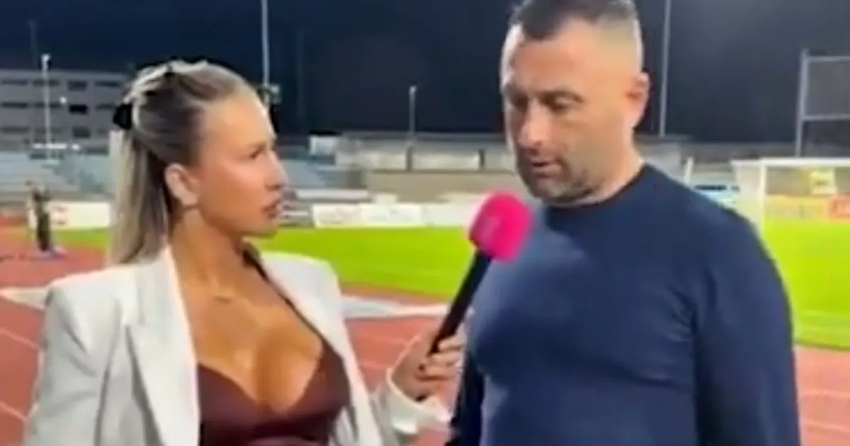 Trener kluba za koji je igrao Džeko postao svetski hit zbog "vrele" voditeljke i njenog bujnog dekoltea!
