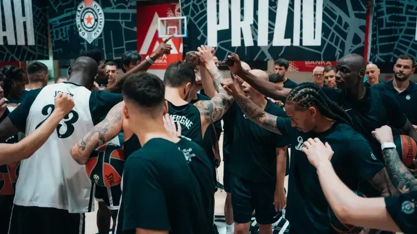 Partizan Mozzart Bet predstavio novi dres (VIDEO)