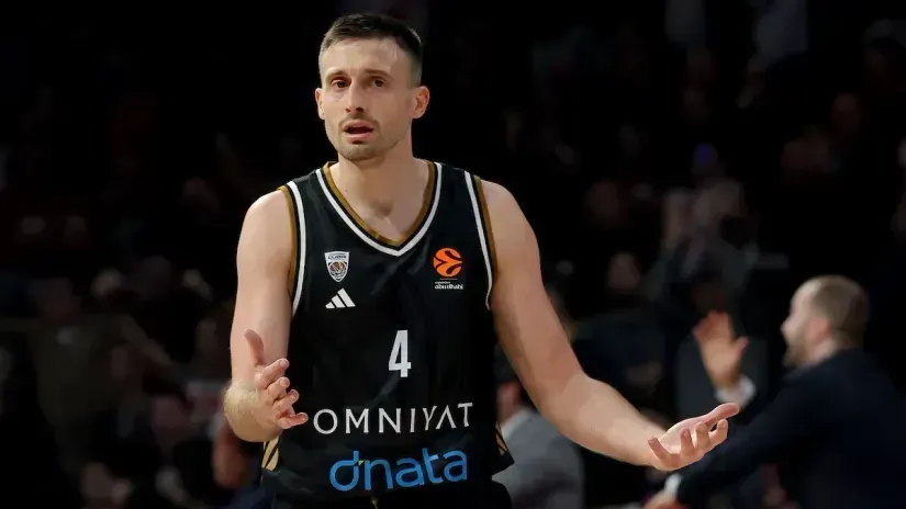 Aleksa Avramović na izlaznim vratima Dubaija