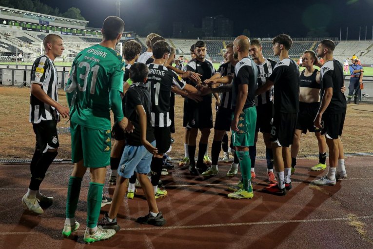 PARTIZAN TRLJA RUKE PRED TOBOL! Bolju informaciju Saša Ilić nije mogao ni da sanja!