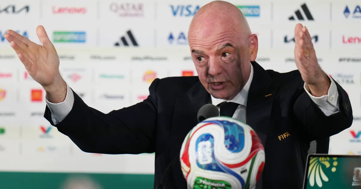 Novi potres u fudbalu: Đani Infantino zaposlio ljubavnicu u UEFA? Zaradiće neverovatnu sumu novca