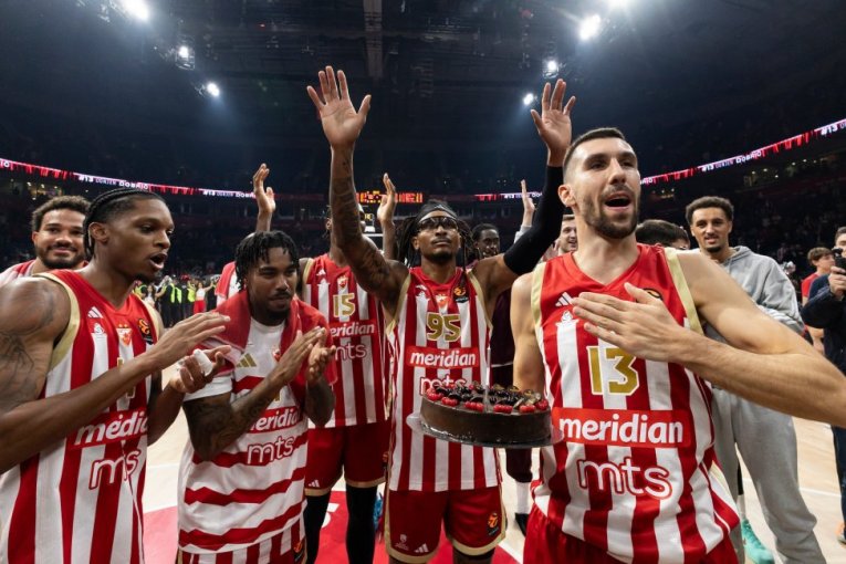 Crvena zvezda - Bajern Minhen: Neverovatno šta rade crveno-beli u Evroligi!