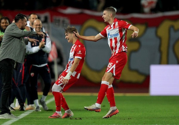 Zvezdine dečije bolesti, revija prelepih golova i remi po meri Danaca!