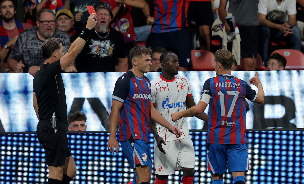 ZVANIČNO - UEFA kaznila Zvezdu, Bukarija, ali i banjalučki Borac!