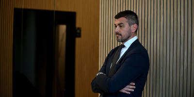 Haos u Partizanu: Pijani Danko Lazović napao defanzivca, ovaj ga jednim udarcem bacio na pod!