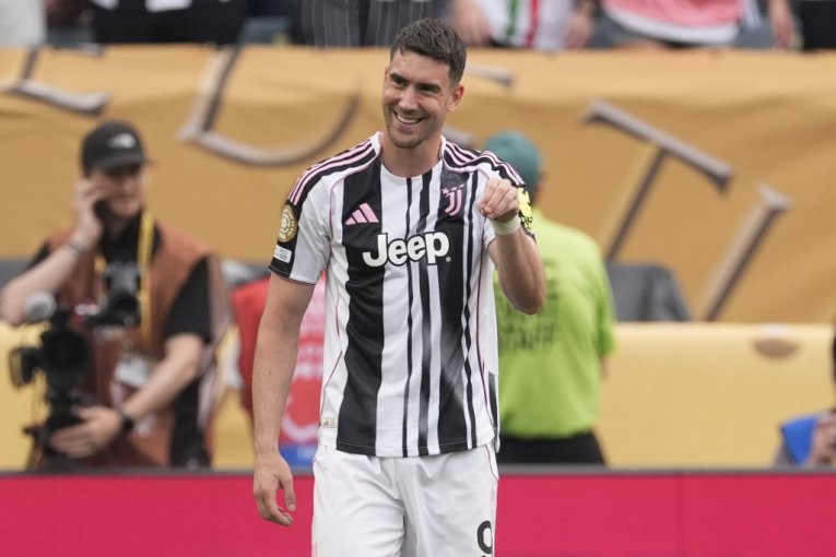 SRBIN VEST DANA U EVROPSKOM FUDBALU! Dušan Vlahović više nije "devetka" Juventusa!