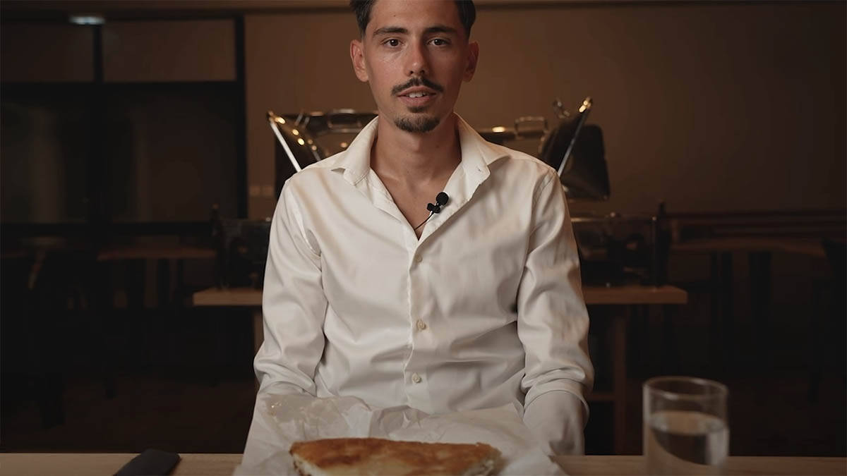 "Dobro, je l' vi mene zaj***vate?": Hajduk doveo Bosanca, pa mu poslužio burek sa sirom