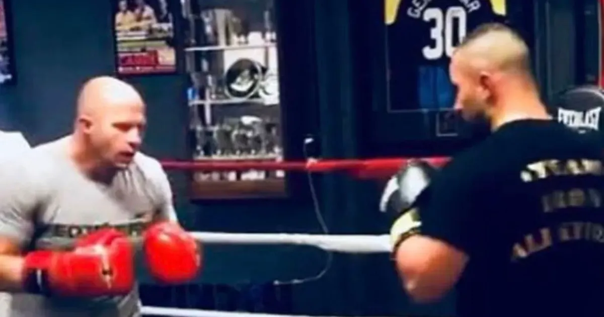 Trenirao sa jednim od najvećih ikad, slikao se s Tajsonom, sad stiže u Novi Pazar na Balkan Boxing 12!