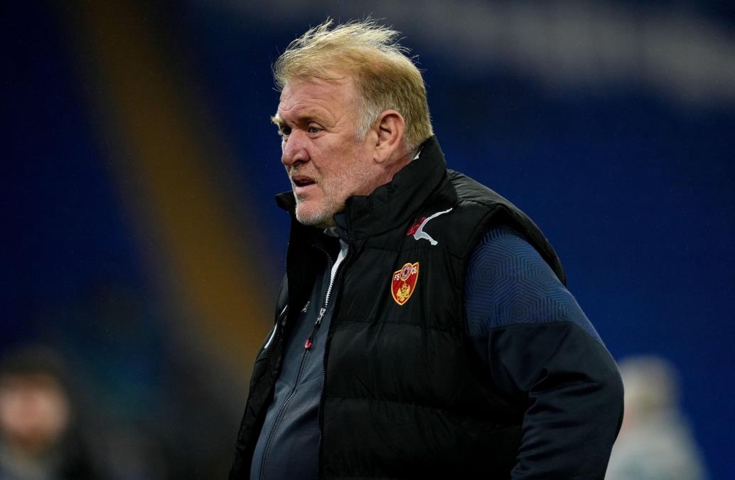 ŠOK! ROBERT PROSINEČKI DOBIO OTKAZ IZ BIZARNOG RAZLOGA! Legendarni Hrvat nije pristao na ovo, pa ostao bez posla! Mediji otkrili šta se desilo...