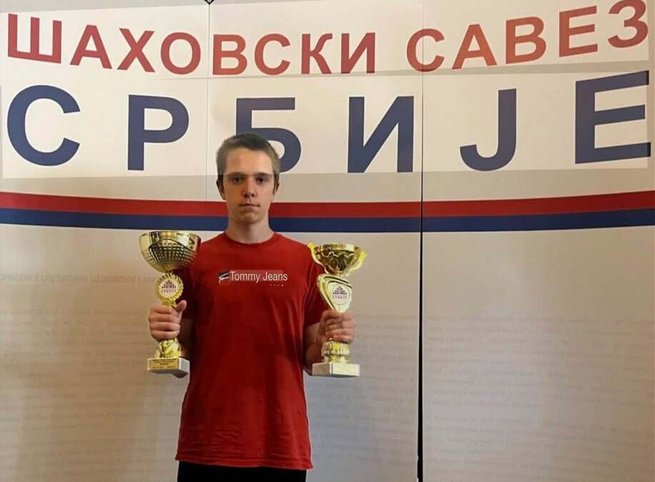 IMA SAMO 16 GODINA, A RUŠI ŠAHOVSKE VELIKANE! Jura pobedio selektora Srbije, pa napravio rezultat za pamćenje