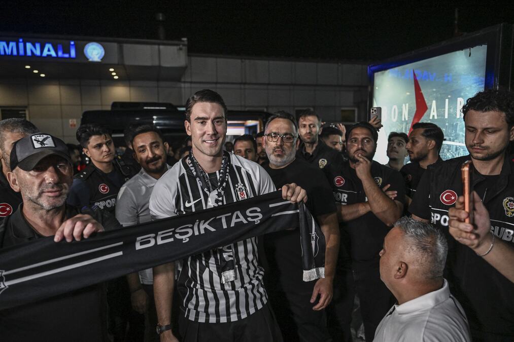 CELA TURSKA BRUJI O POTEZU DUŠANA VLAHOVIĆA: Srbin tek stigao u Istanbul, a odmah je uradio ovo