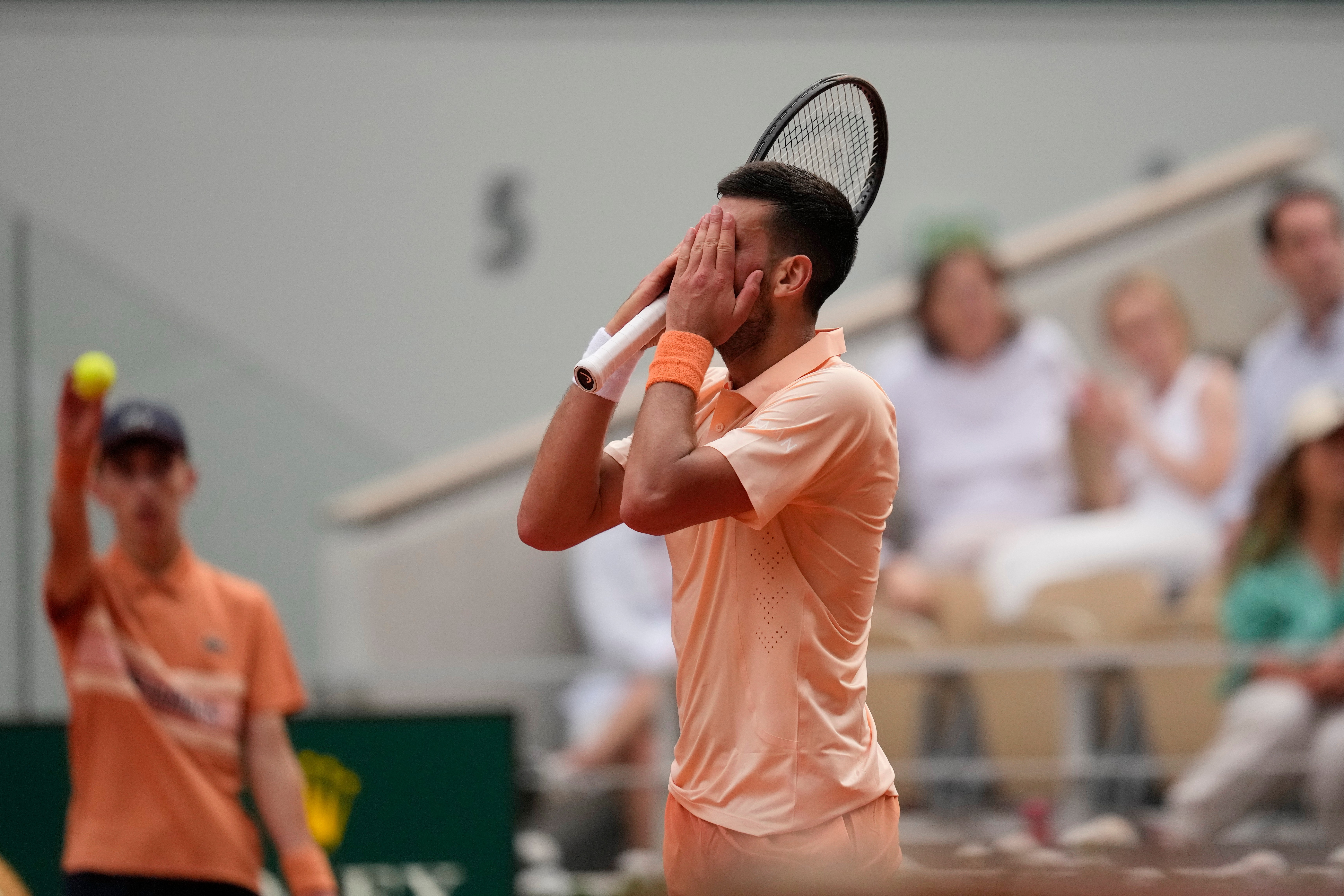 Napravila senzaciju na RG, pa poručila: "Molim se da Novak nastavi da igra"