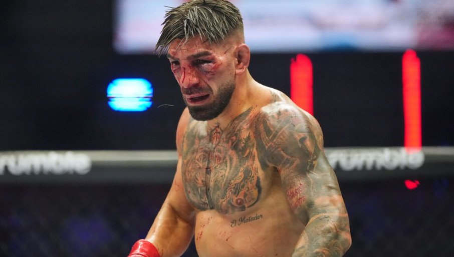 CEO SVET U NEVERICI! Ilija dobio brutalne batine pred očima Donalda Trampa