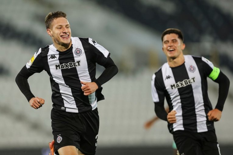 TRANSFER "BOMBA" NA POMOLU! Grci dolaze po Ognjena Ugrešića!?