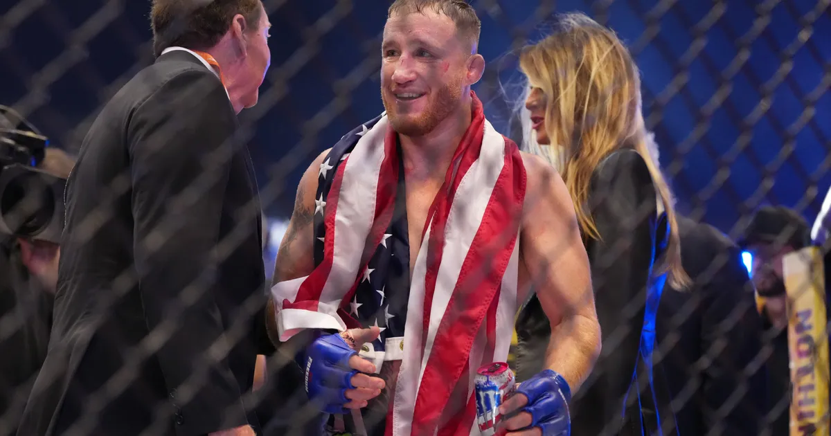 Napravio najveću senzaciju ikada u UFC, pa šokirao izjavom: "Zovemo mamu večeras i ona će da odluči"
