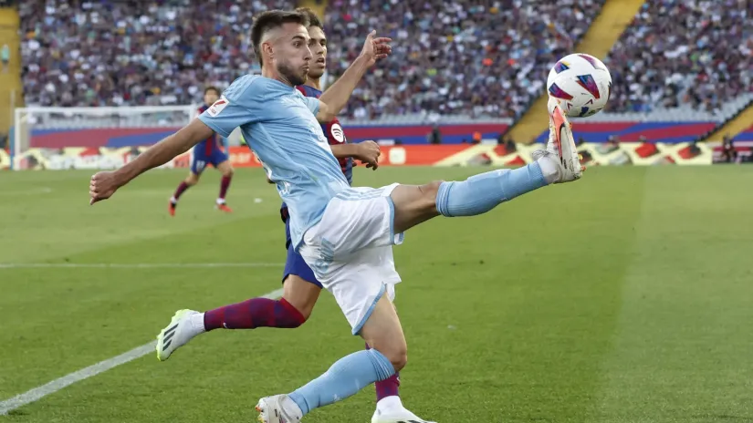 Najbolji besplatni desni bek na svetu je odabrao: Kristal Palas pre Juventusa
