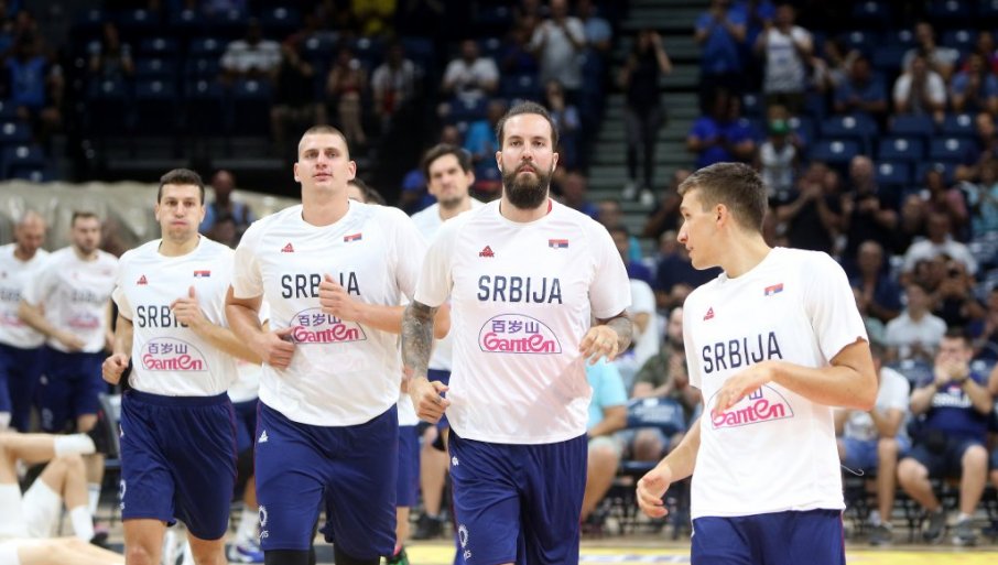 "RAZGULI"! Oglasio se Miroslav Raduljica zbog toga što je policajac potegao pištolj na njega